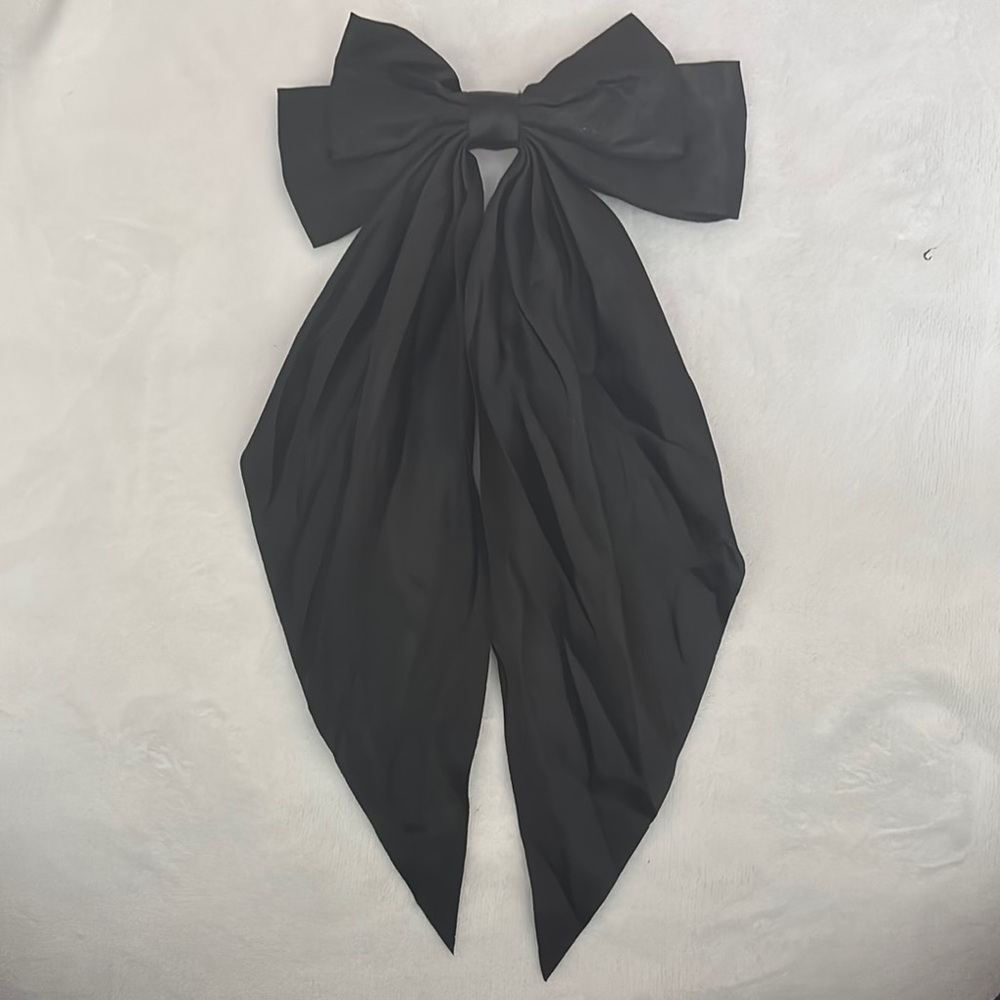 Elegant Black Bow Hair Accessory